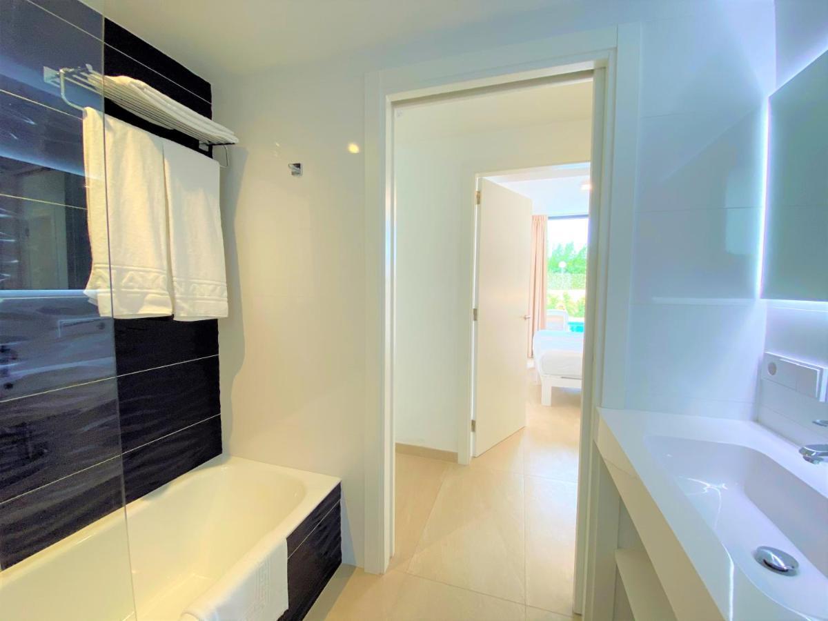 Villa Lucia Cala'N Blanes  Exterior photo